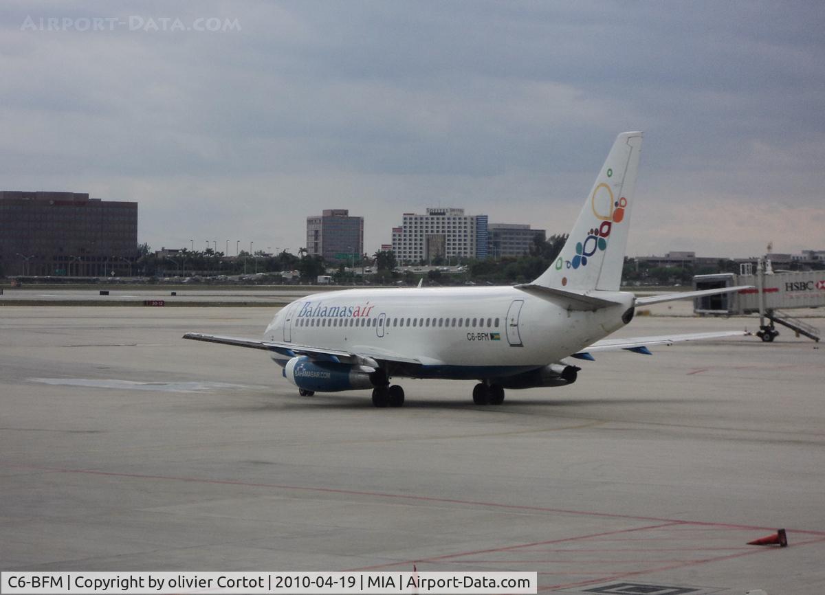 C6-BFM, 1981 Boeing 737-2K5 C/N 22596, Miami 2010, taken from an old Air France 747