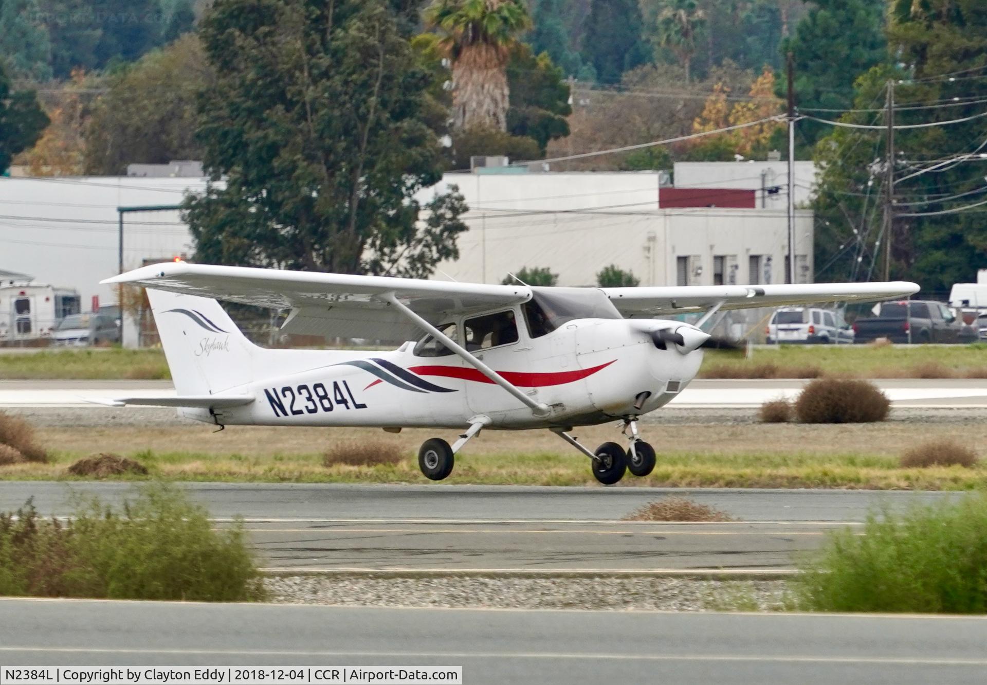 N2384L, 1999 Cessna 172R C/N 17280706, Buchanan Field Concord California 2018.