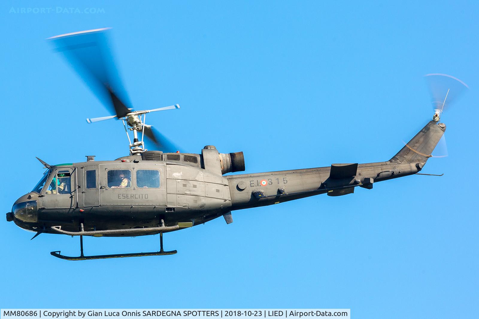 MM80686, Agusta AB-205A-1 C/N 4212, LANDING 35R