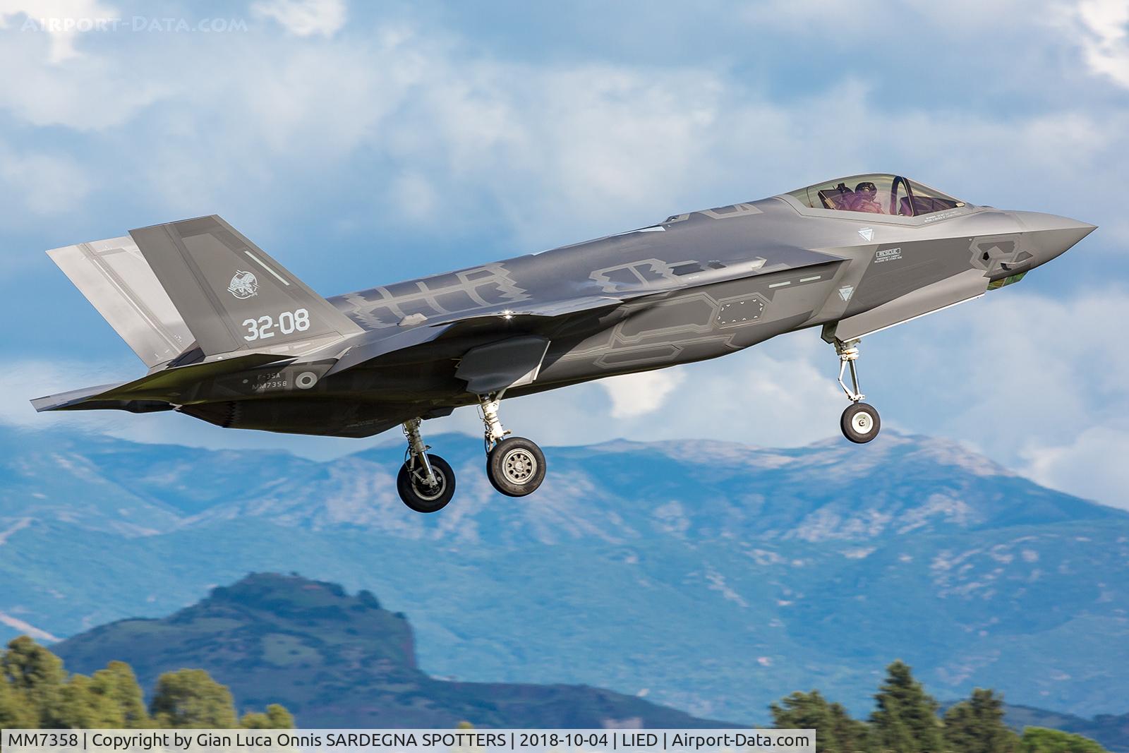 MM7358, Lockheed Martin F-35A Lightning II C/N AL-8, LANDING 17R