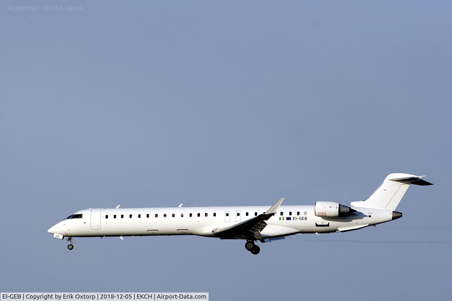 EI-GEB, 2009 Bombardier CRJ-900 (CL-600-2D24) C/N 15231, EI-GEB, now all White, landing rw 22L