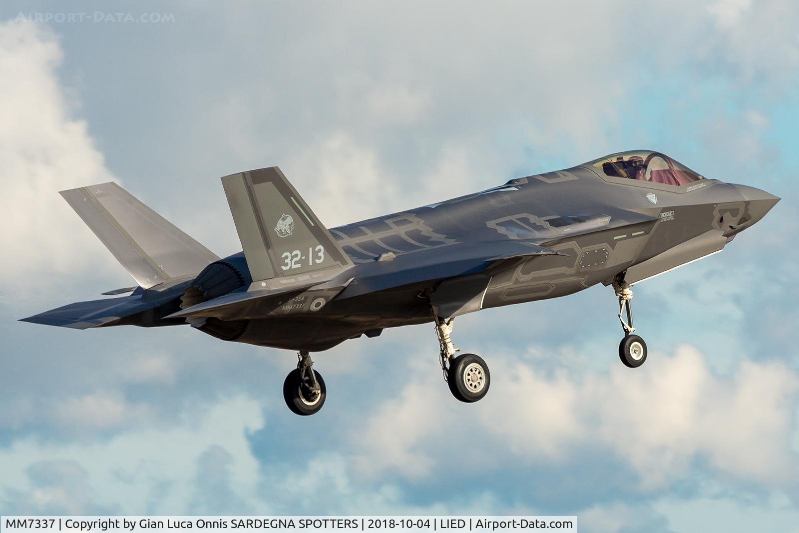 MM7337, 2016 Lockheed Martin F-35A Lightning II C/N AL-6, LANDING 17R
