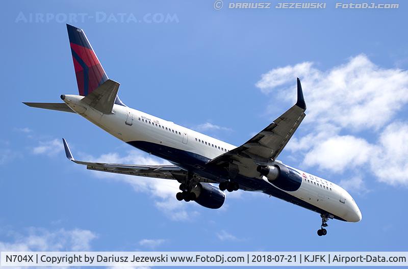 N704X, 1997 Boeing 757-2Q8 C/N 28163, Boeing 757-2Q8 - Delta Air Lines  C/N 28163, N704X