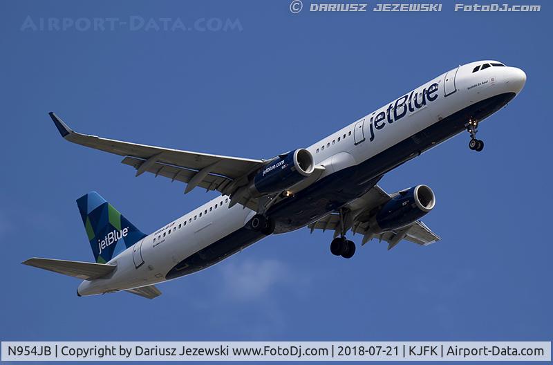 N954JB, 2015 Airbus A321-231 C/N 6725, Airbus A321-231 