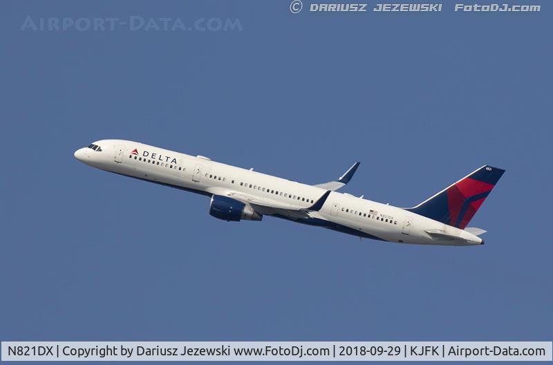 N821DX, 2004 Boeing 757-26D C/N 33961, Boeing 757-26D - Delta Air Lines  C/N 33961, N821DX