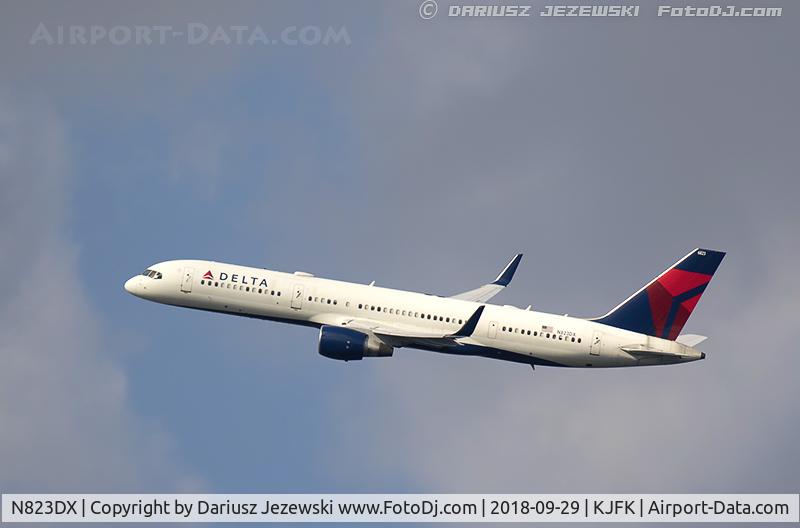 N823DX, 2004 Boeing 757-26D C/N 33967, Boeing 757-26D - Delta Air Lines  C/N 33967, N823DX