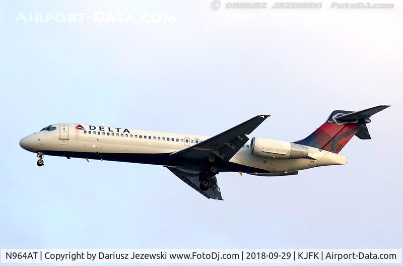 N964AT, 2001 Boeing 717-200 C/N 55025, Boeing 717-2BD - Delta Air Lines  C/N 55025, N964AT