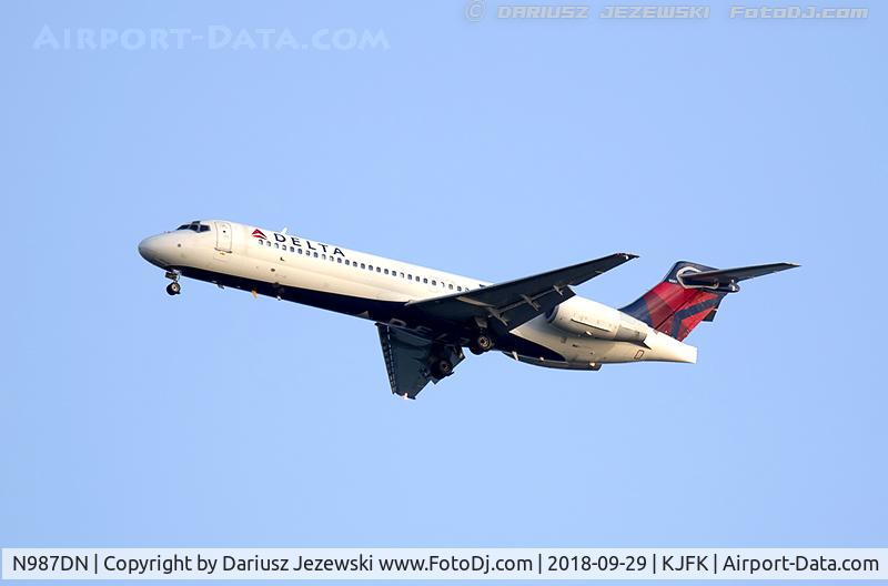 N987DN, 2000 Boeing 717-23S C/N 55064, Boeing 717-200  C/N 55064, N987DN