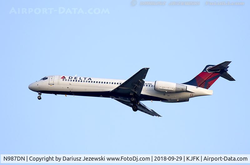 N987DN, 2000 Boeing 717-23S C/N 55064, Boeing 717-200  C/N 55064, N987DN