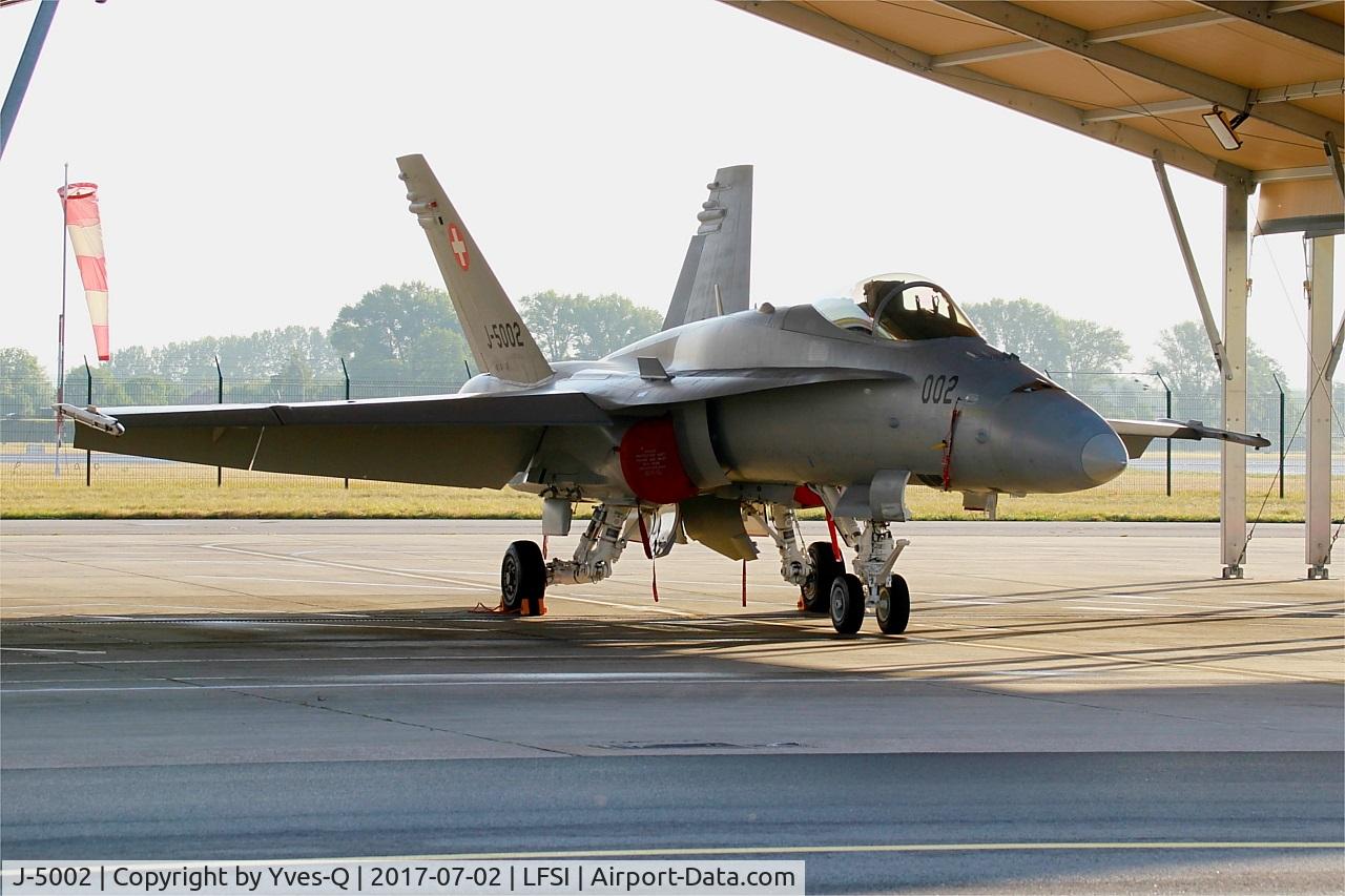 J-5002, McDonnell Douglas F/A-18C Hornet C/N 1315/SFC002, Swiss Air Force McDonnell Douglas FA-18C Hornet, Parked, St Dizier-Robinson Air Base 113 (LFSI) Open day 2017