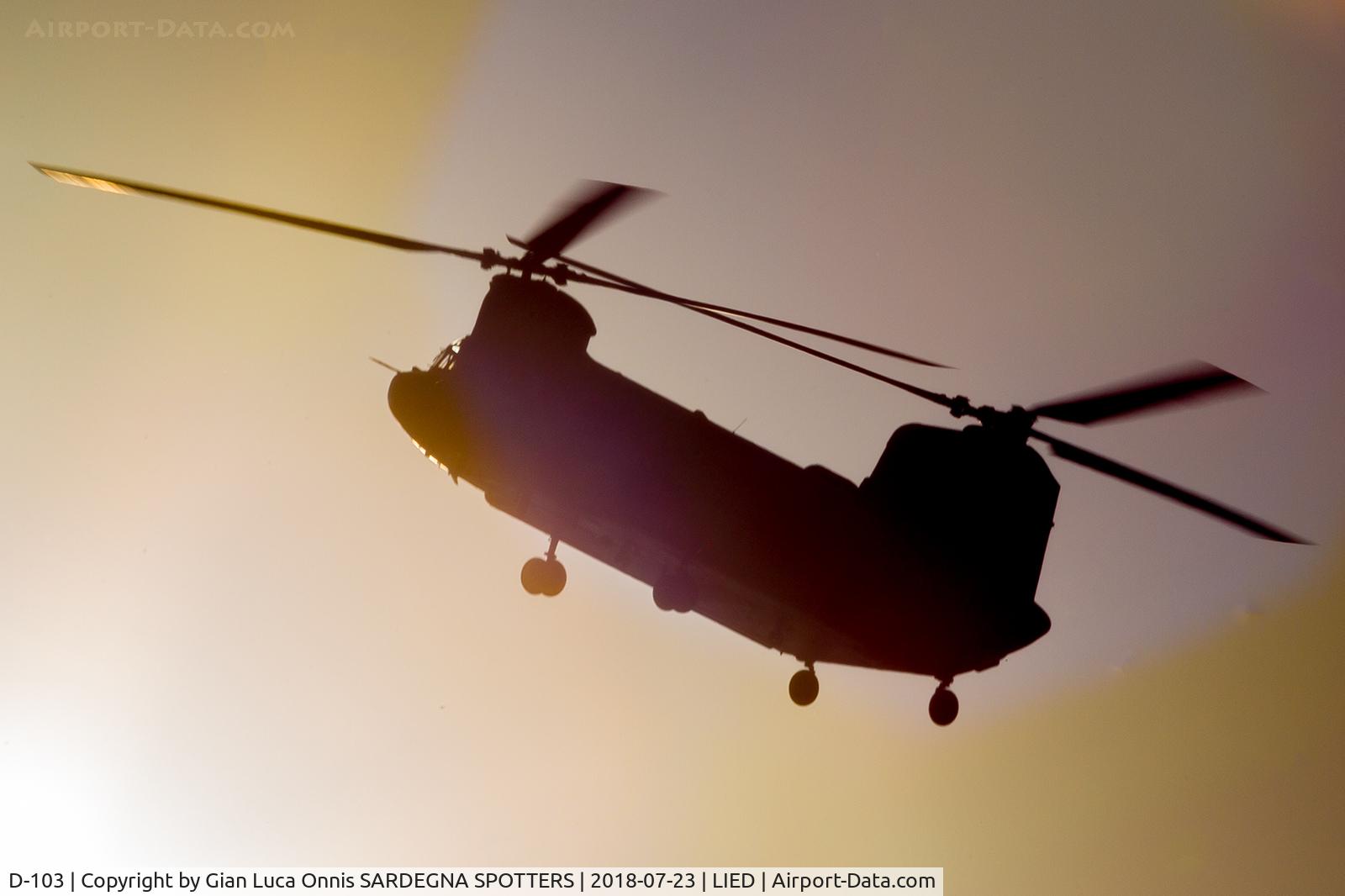 D-103, 2004 Boeing CH-47D Chinook C/N M.4103, Landing 35R
