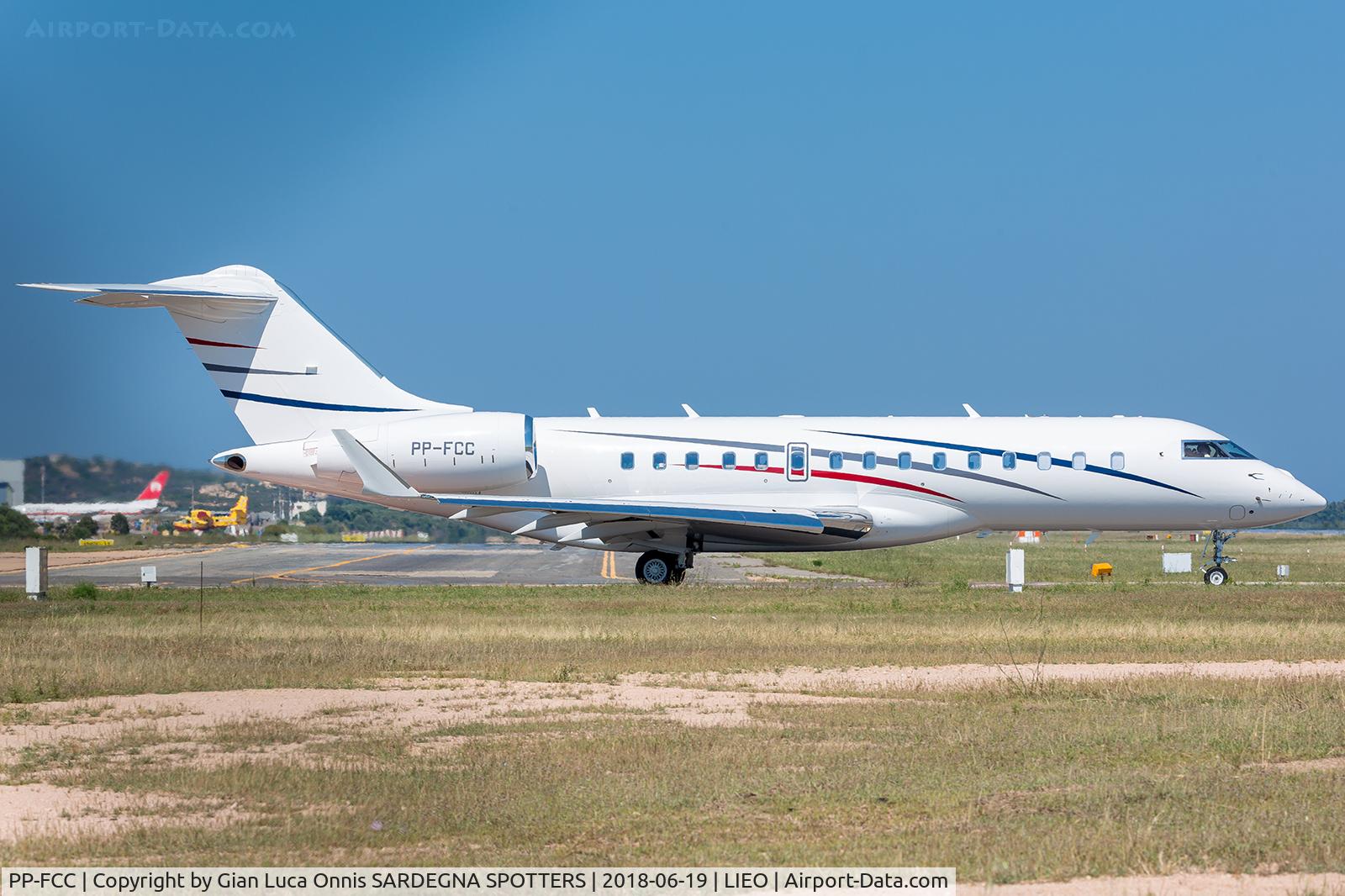 PP-FCC, 2013 Bombardier BD-700-1A10 Global 6000 C/N 9556, TAXI 05R