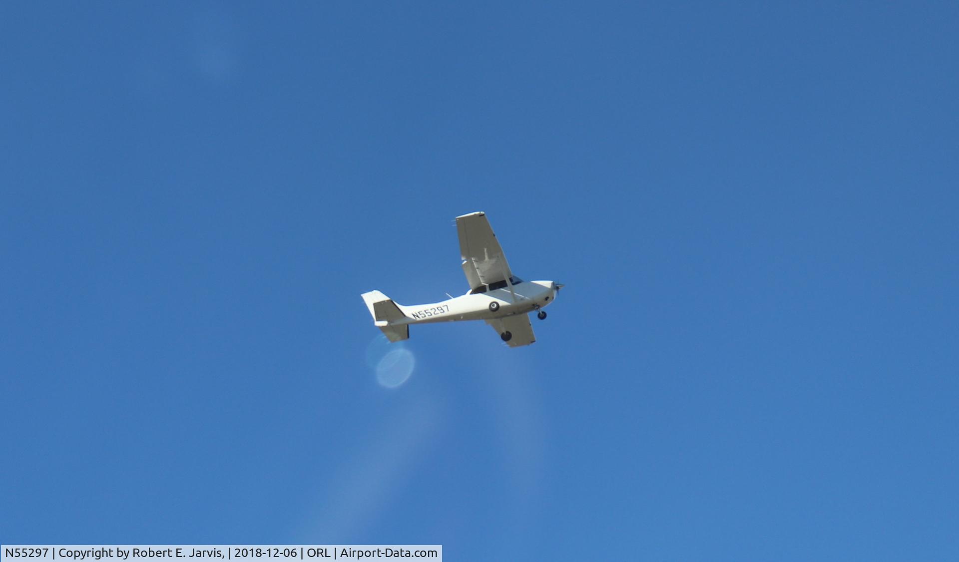 N55297, 2014 Cessna 172S C/N 172S11518, N55297 on Approach to Orlando Executive Airport (ORL) on December 56th, 2018