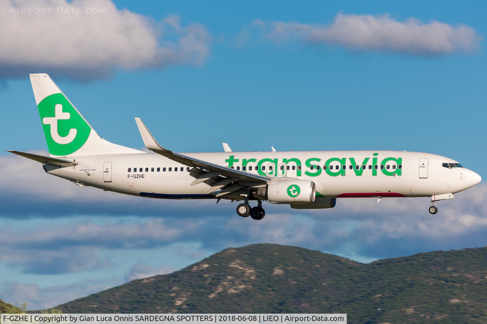 F-GZHE, 2008 Boeing 737-8K2 C/N 29678, LANDING 23L