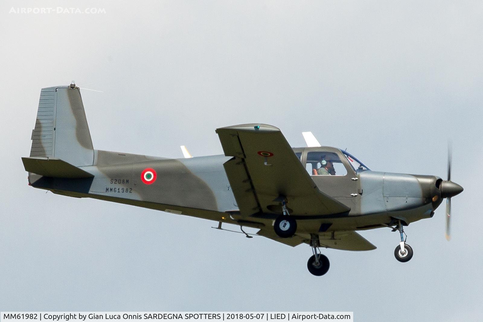 MM61982, SIAI-Marchetti S.208M C/N 3-76, LANDING 17L
