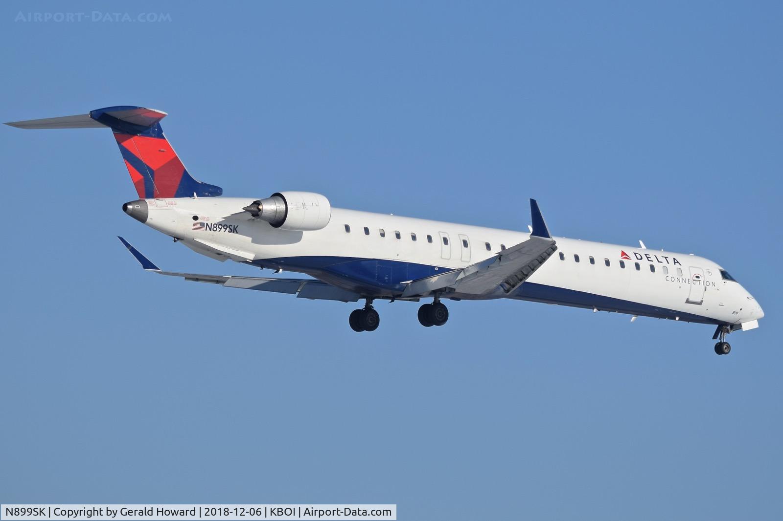N899SK, 2007 Bombardier CRJ-900ER (CL-600-2D24) C/N 15112, Landing BOI.