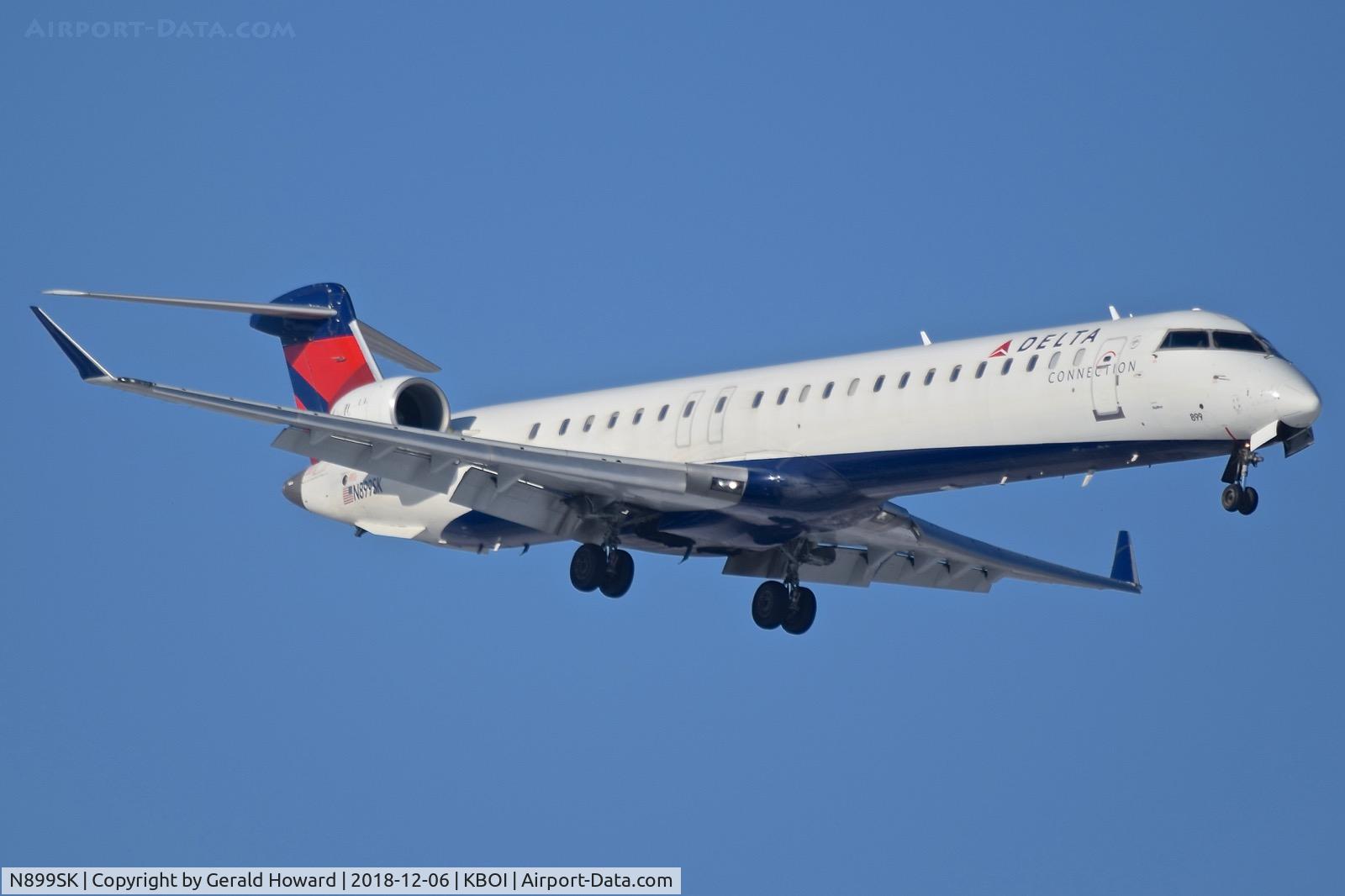 N899SK, 2007 Bombardier CRJ-900ER (CL-600-2D24) C/N 15112, Landing BOI.