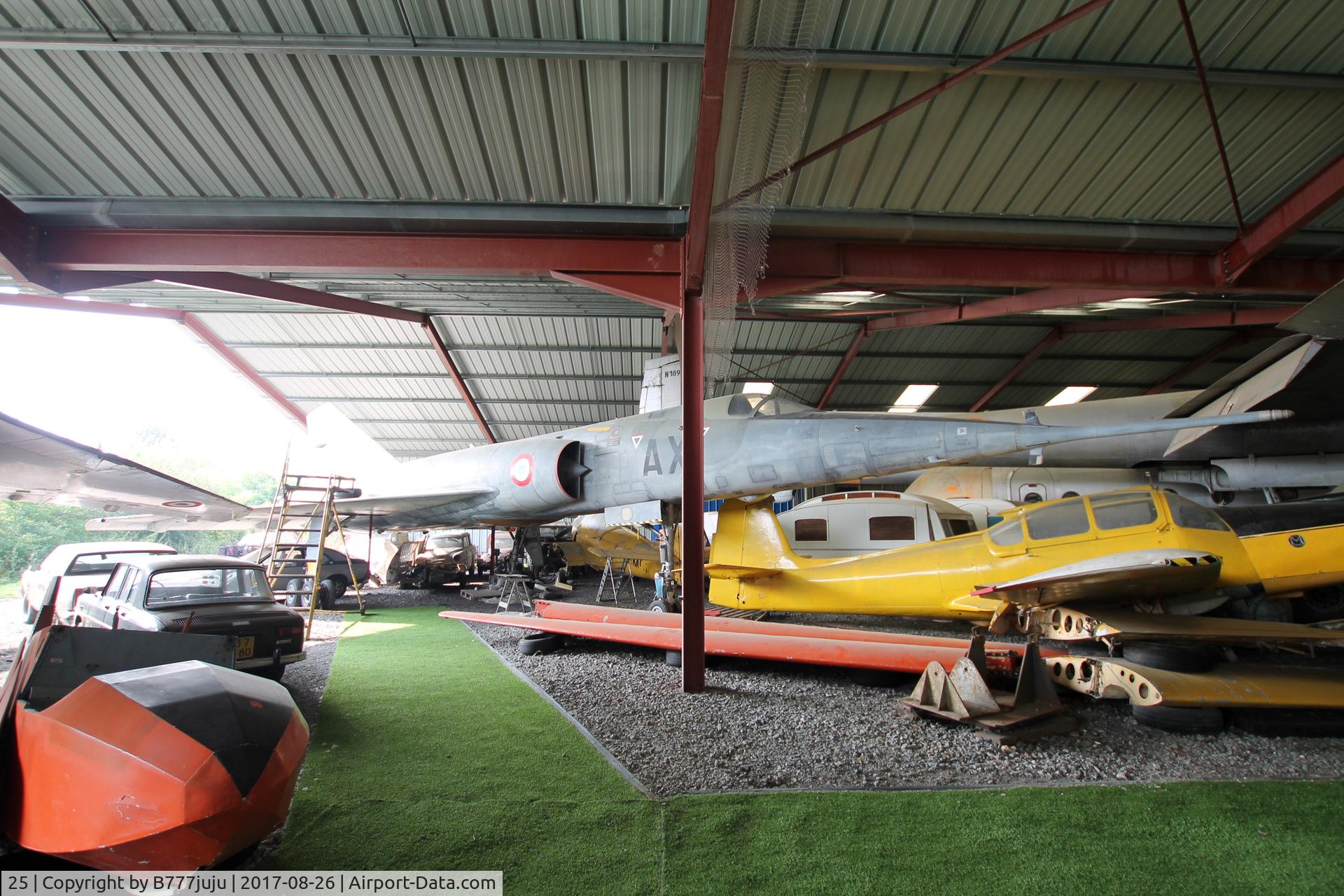 25, Dassault Mirage IVP C/N 25, preserved