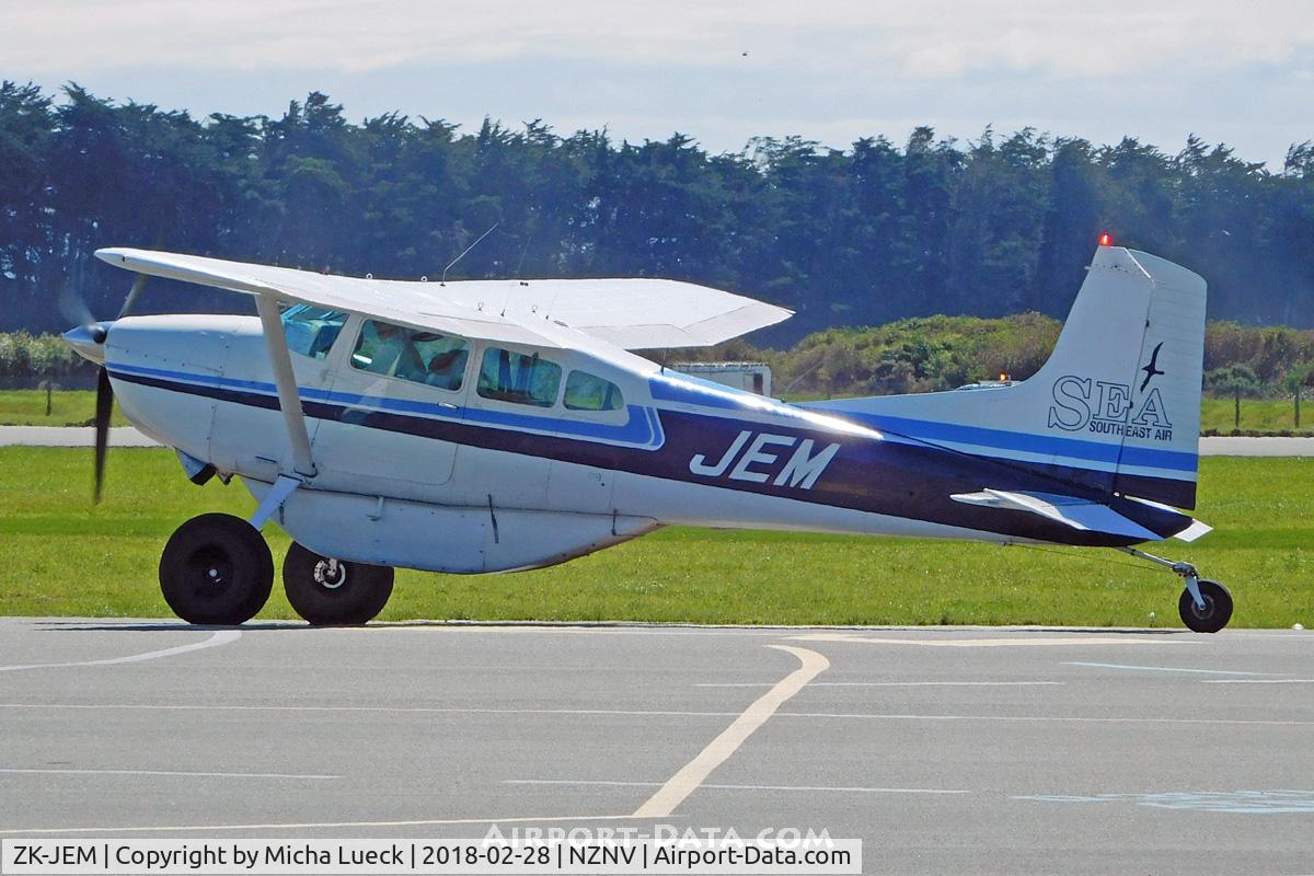 ZK-JEM, Cessna A185E Skywagon 185 C/N 18501780, At Invercargill