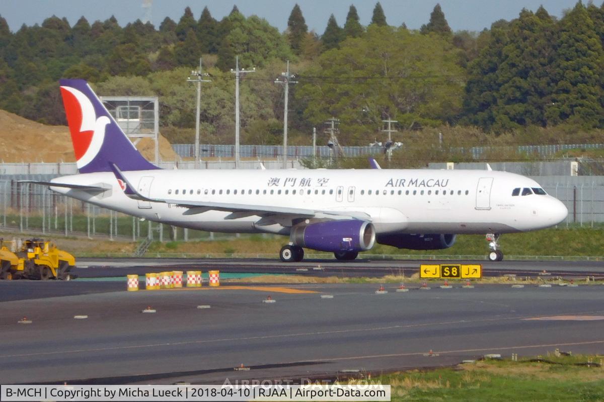 B-MCH, 2017 Airbus A320-232 C/N 7497, At Narita