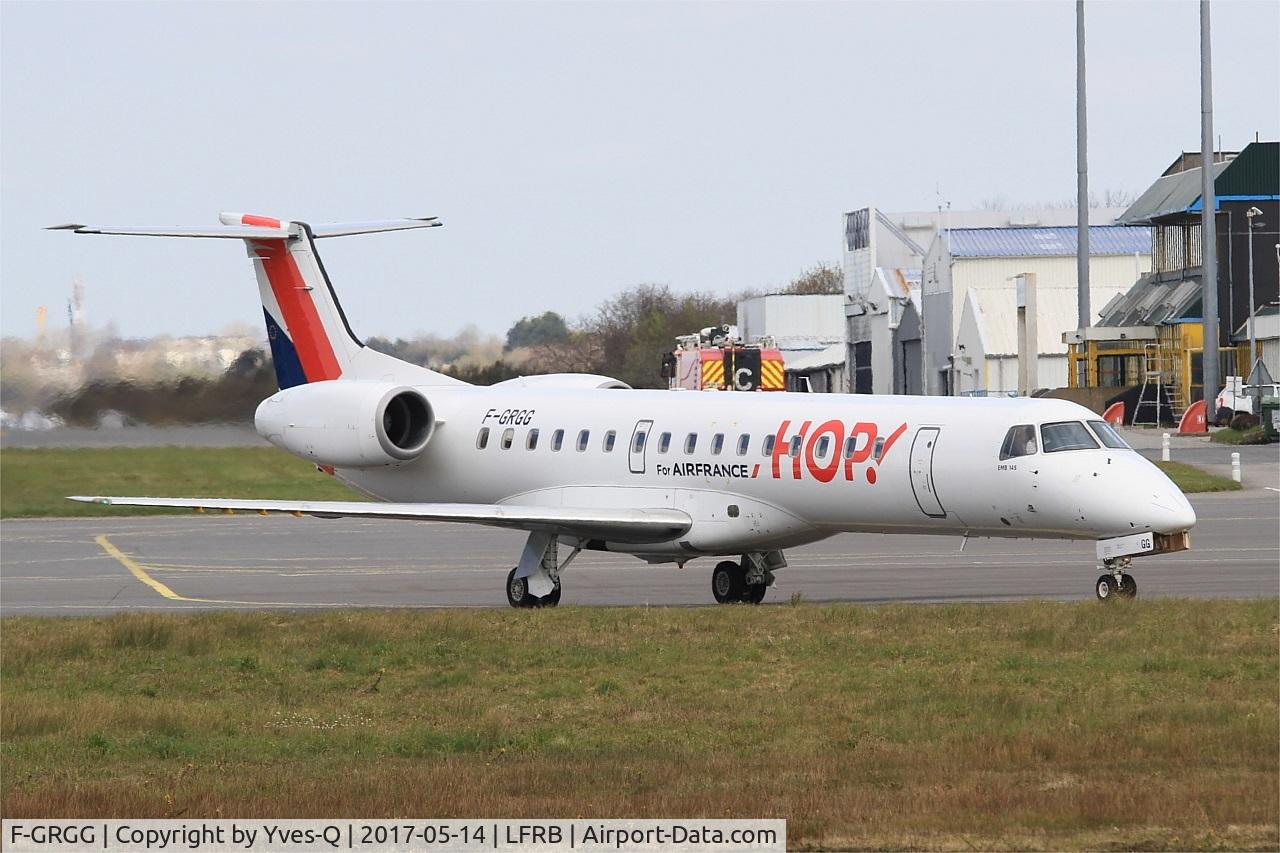 F-GRGG, 1999 Embraer ERJ-145EP (EMB-145EP) C/N 145118, Embraer EMB-145EU, Taxiing to boarding area, Brest-Bretagne airport (LFRB-BES)