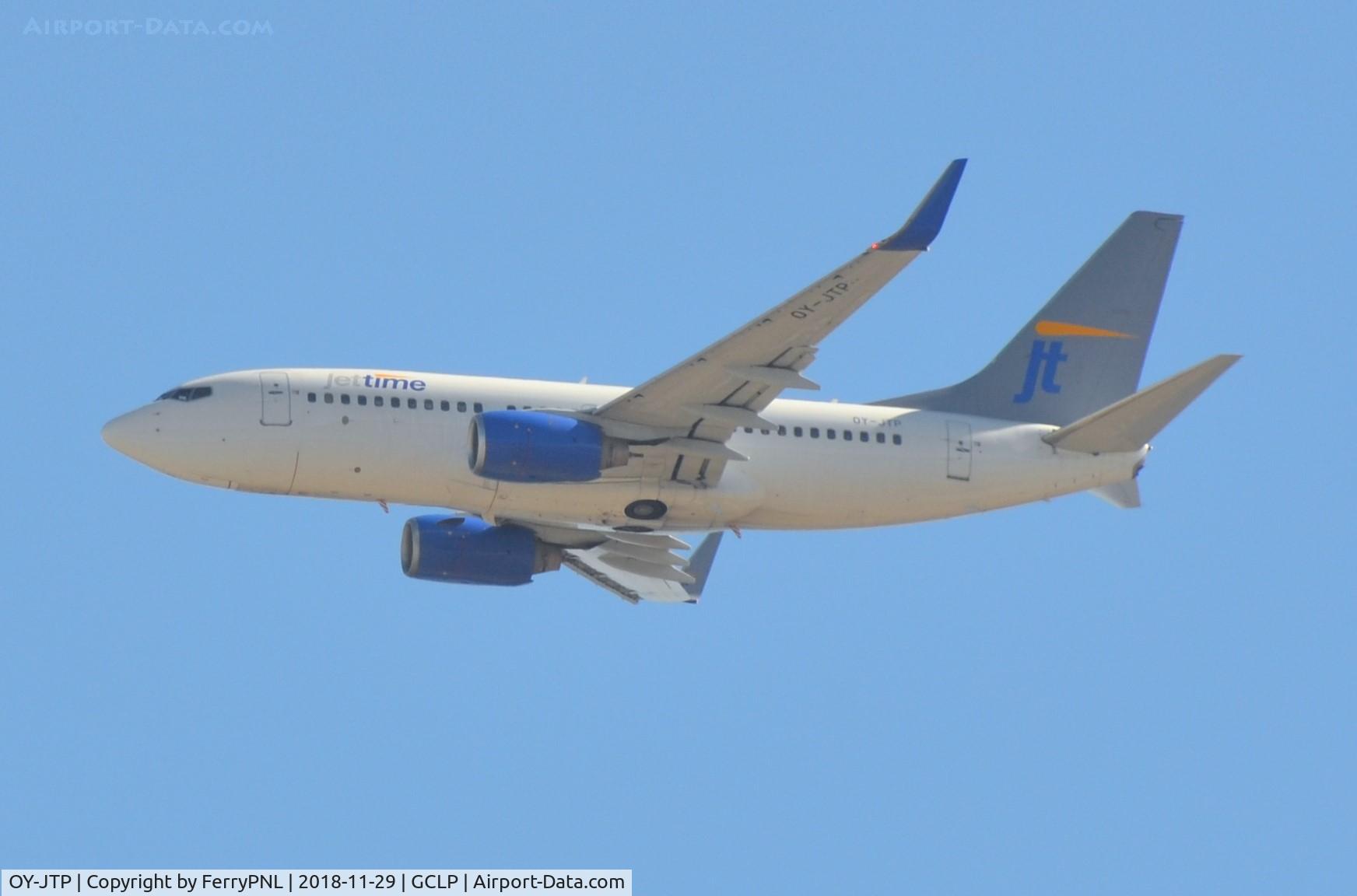 OY-JTP, 2005 Boeing 737-79L C/N 34022, JetTime B737 arriving