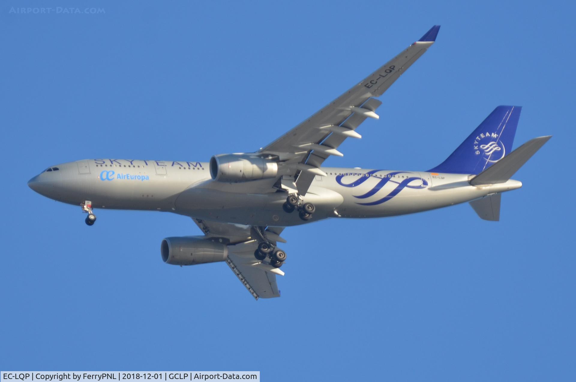EC-LQP, 2003 Airbus A330-243 C/N 526, Air Europa A332 on finals to LPA