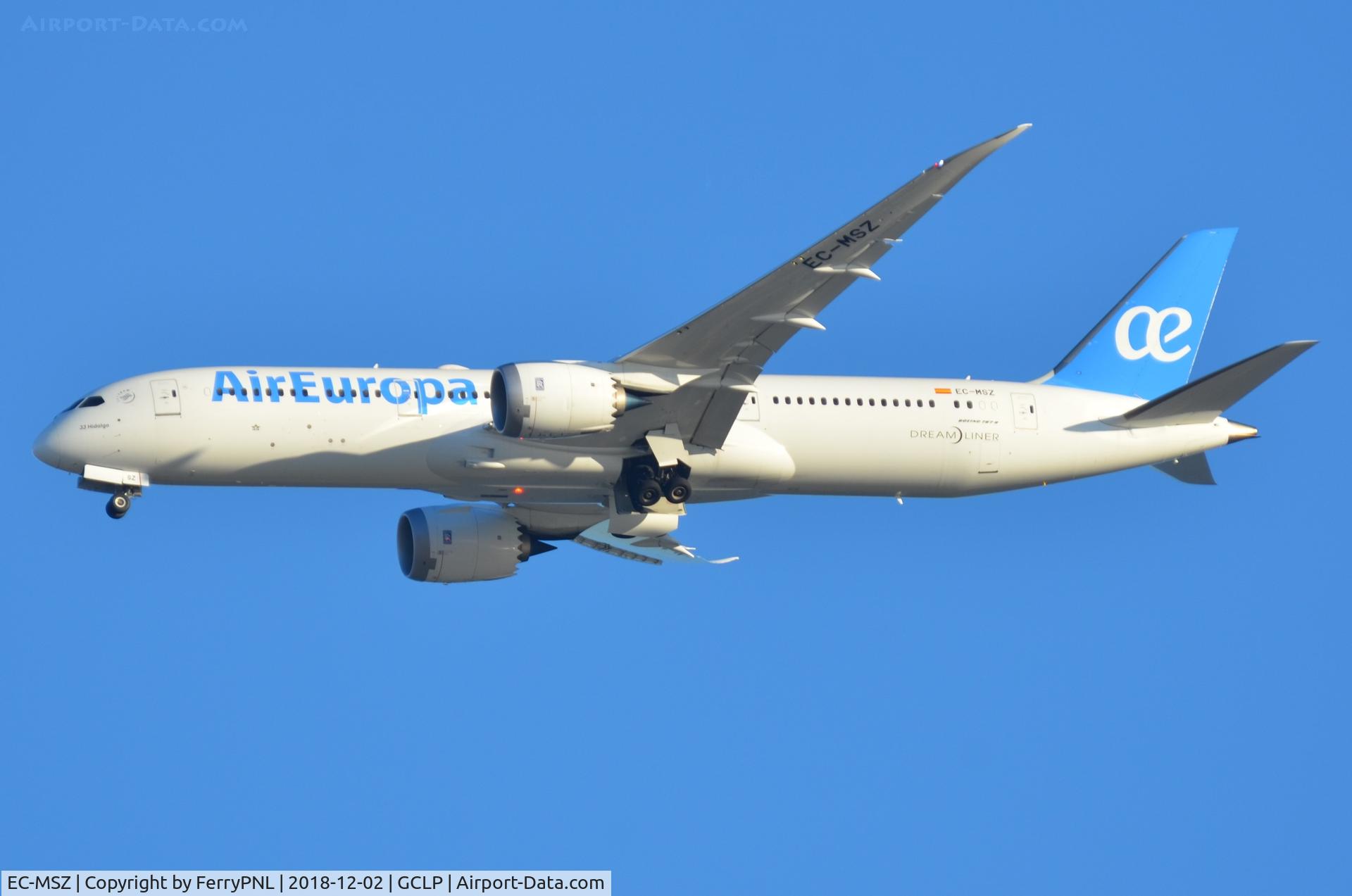 EC-MSZ, 2018 Boeing 787-9 Dreamliner C/N 62171, Air Europa B789 lowering its landing gear.