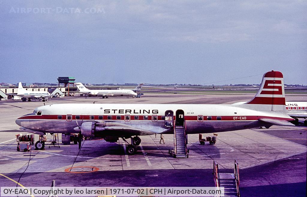 OY-EAO, 1951 Douglas DC-6B C/N 43274, Copenhagen Kastrup 2.7.1971