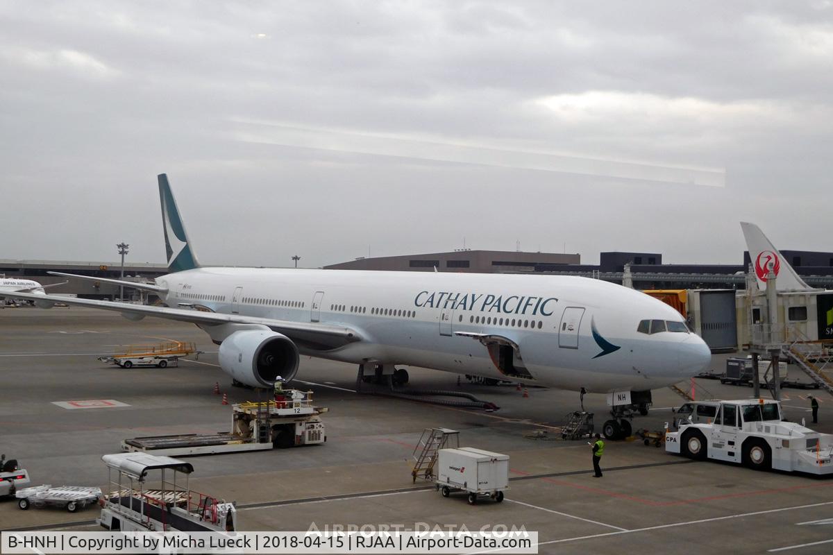 B-HNH, 1998 Boeing 777-367 C/N 27504, At Narita