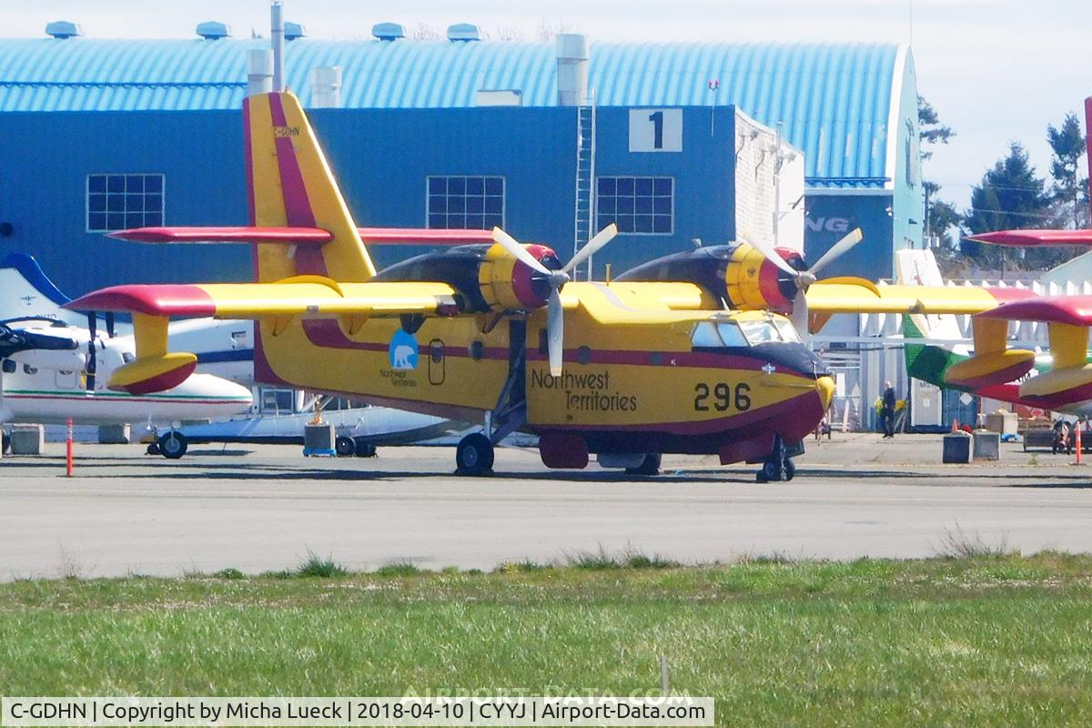 C-GDHN, 1986 Canadair CL-215-V (CL-215-1A10) C/N 1089, At Victoria