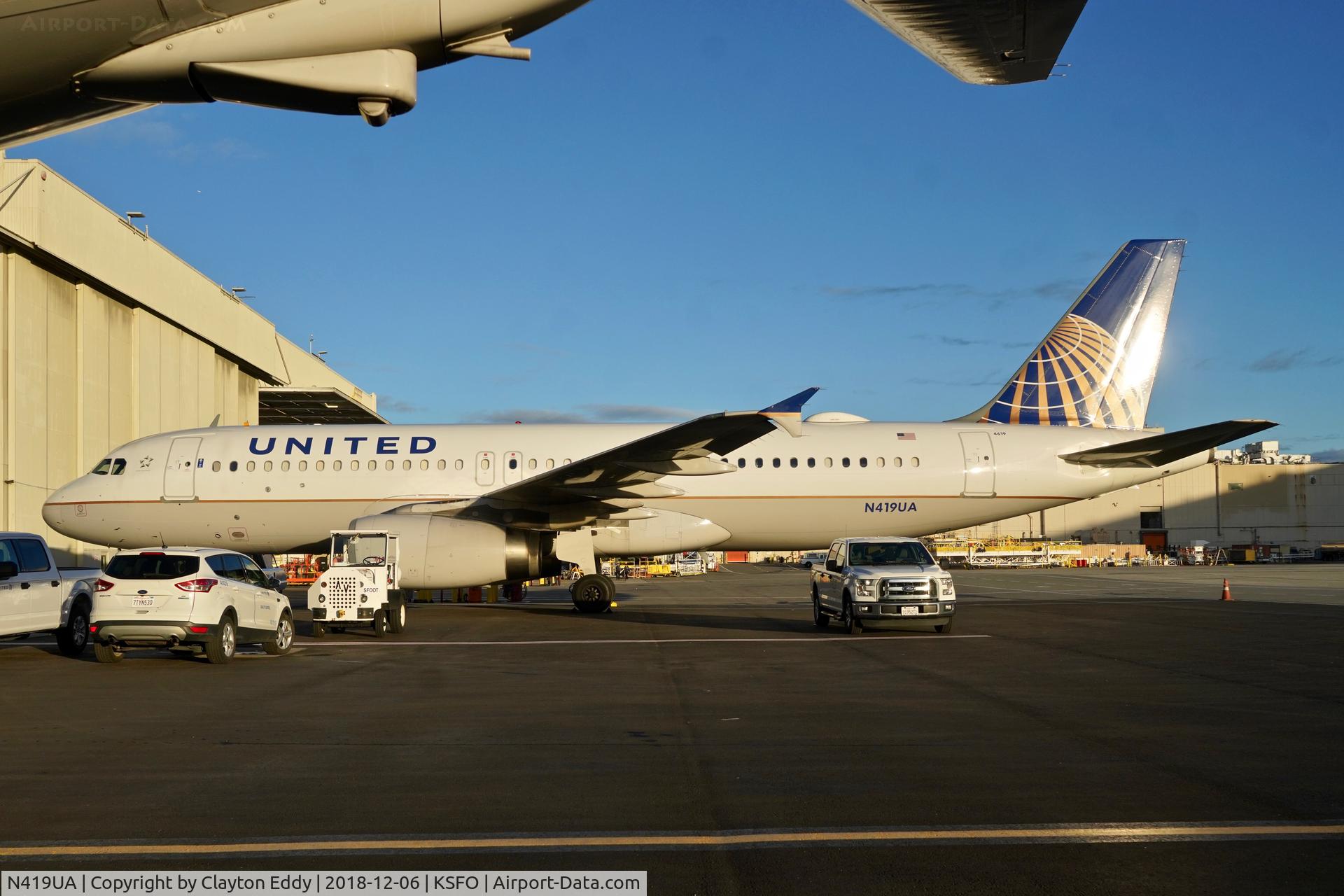 N419UA, 1994 Airbus A320-232 C/N 487, SFO 2018.