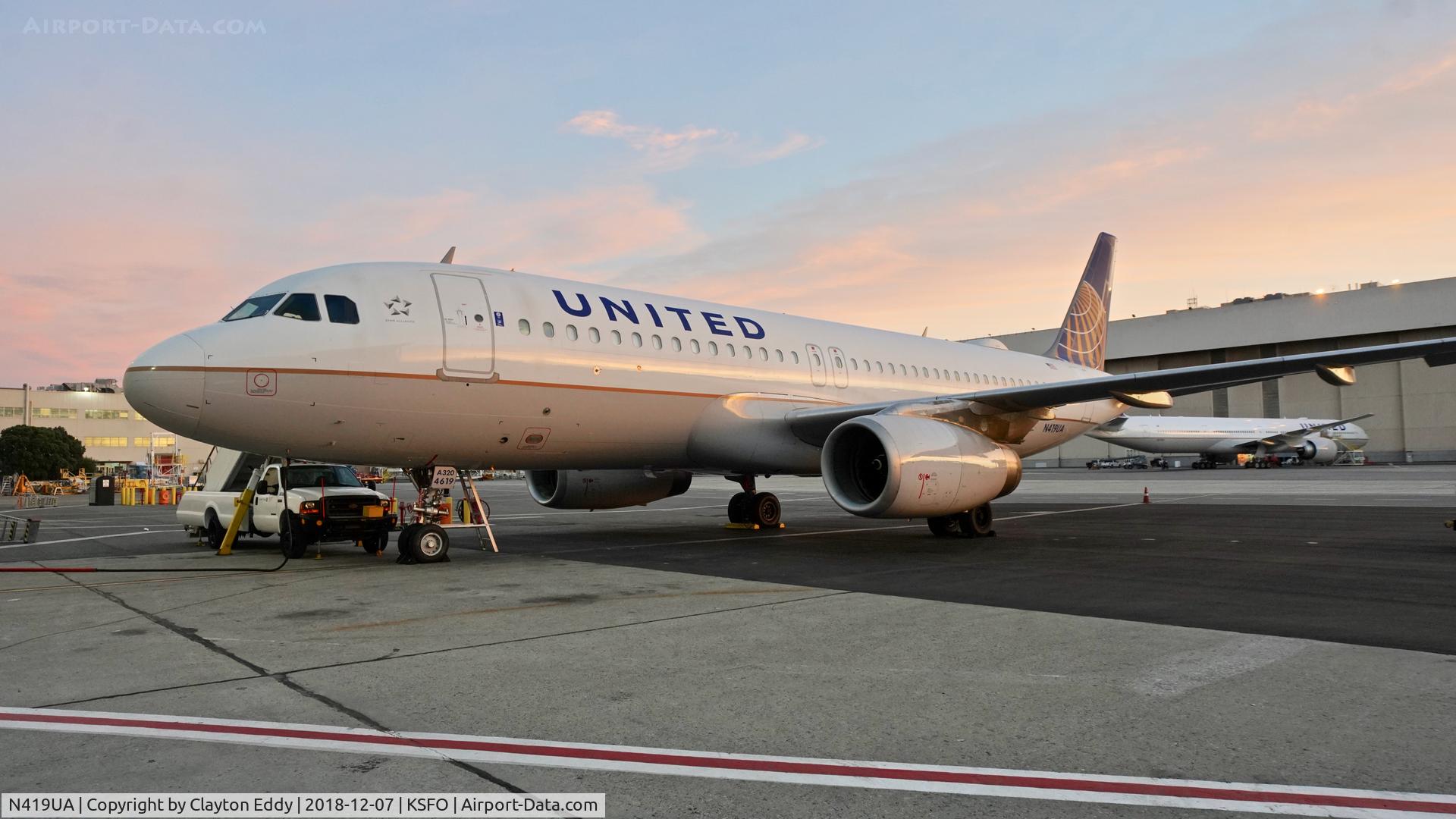 N419UA, 1994 Airbus A320-232 C/N 487, SFO 2018.