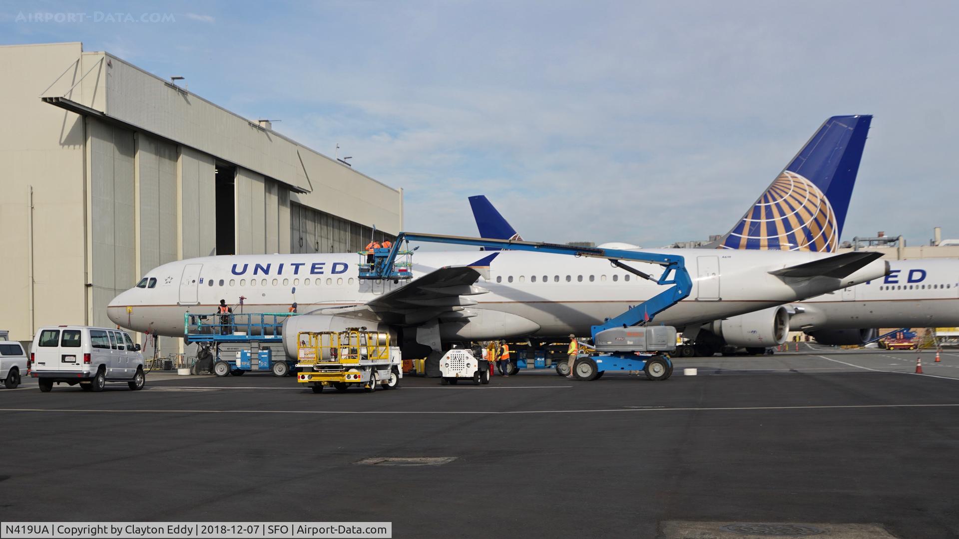 N419UA, 1994 Airbus A320-232 C/N 487, SFO 2018.