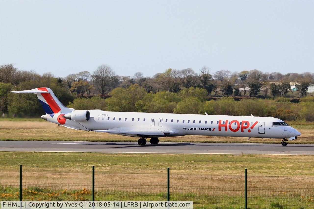 F-HMLL, 2011 Bombardier CRJ-1000EL NG (CL-600-2E25) C/N 19017, Bombardier CRJ-1000, Take off run rwy 07R, Brest-Bretagne airport (LFRB-BES)