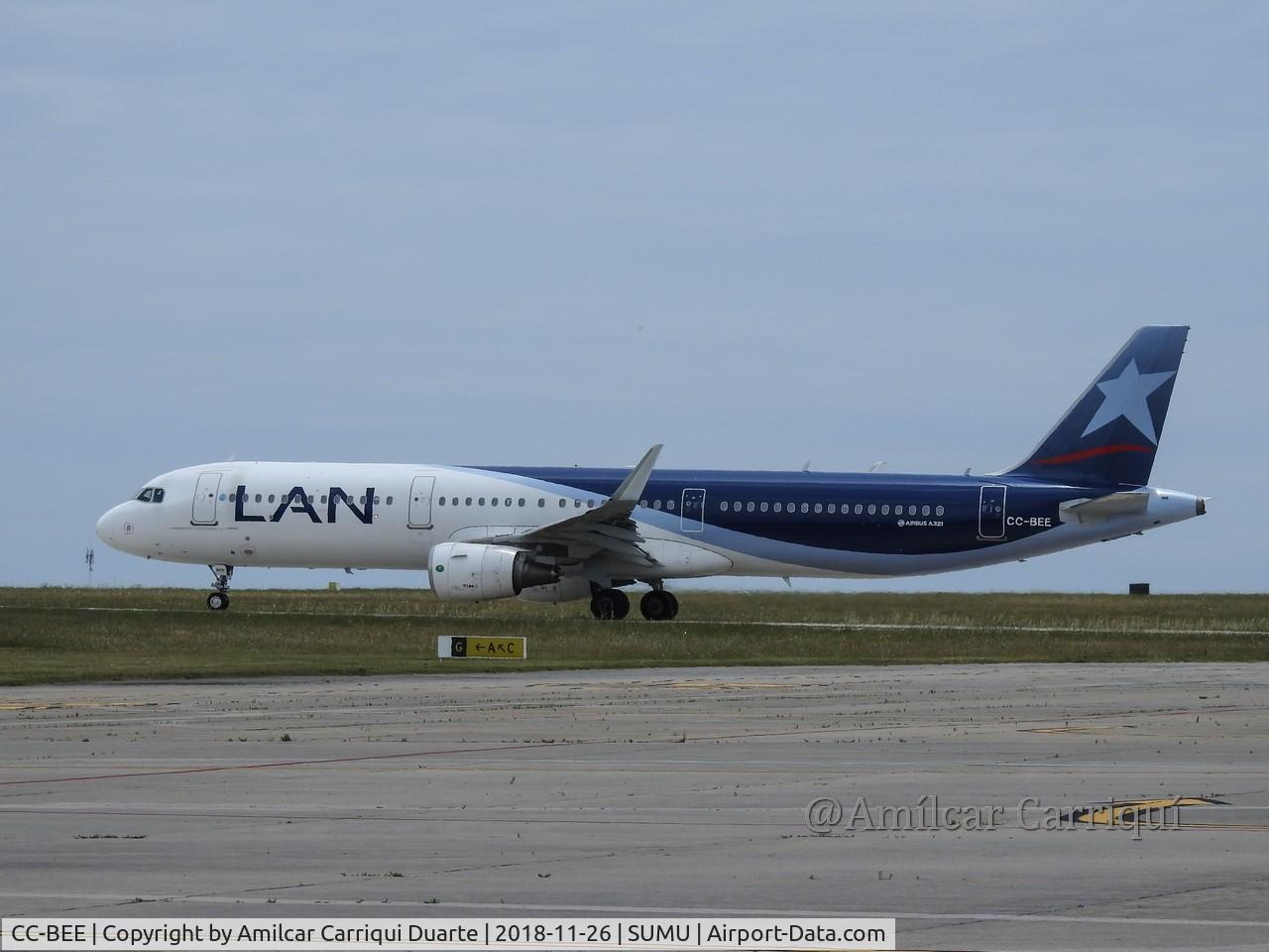 CC-BEE, 2015 Airbus A321-211 C/N 6698, Taxi in SUMU