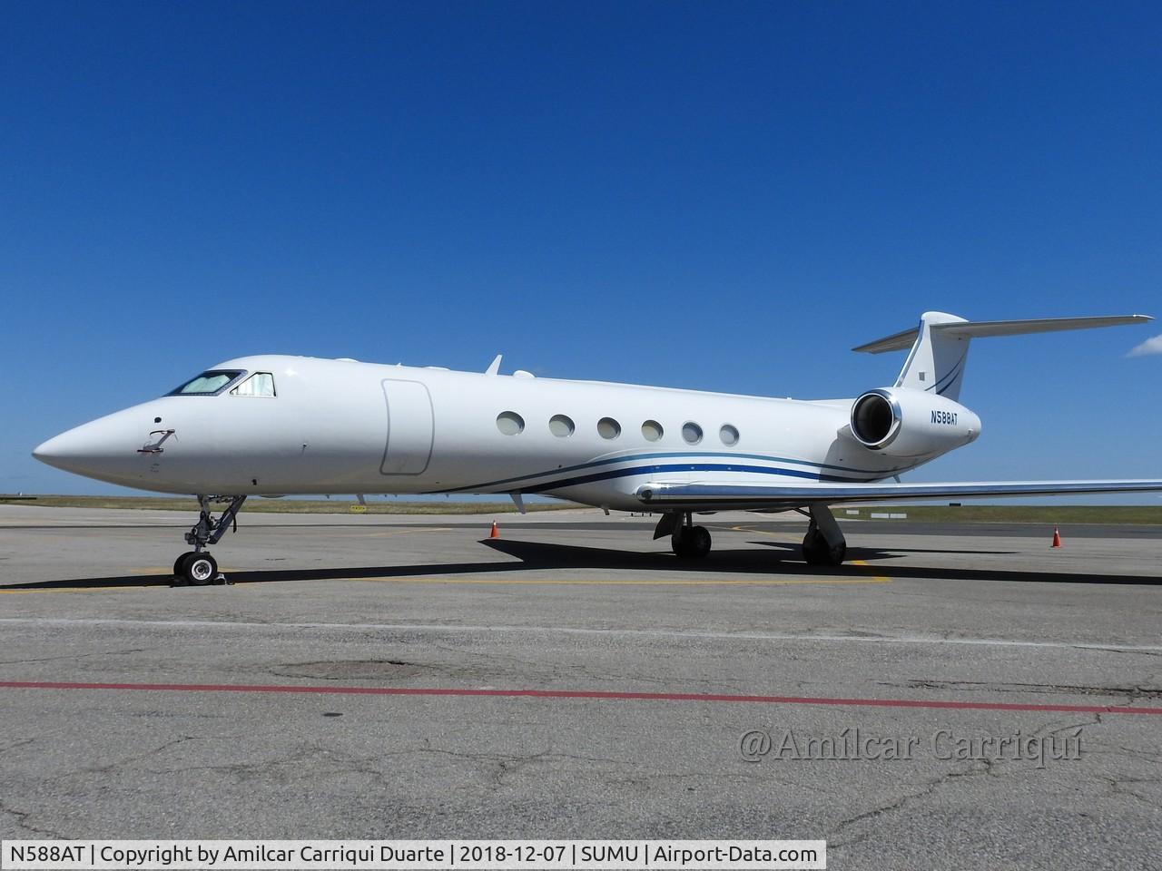 N588AT, 2000 Gulfstream Aerospace G-V C/N 601, Landed at SUMU