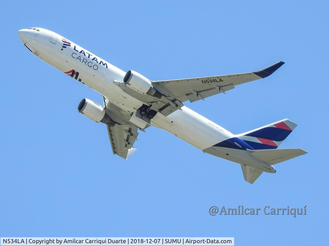 N534LA, 2001 Boeing 767-316F(ER) C/N 32572, Take off from SUMU
