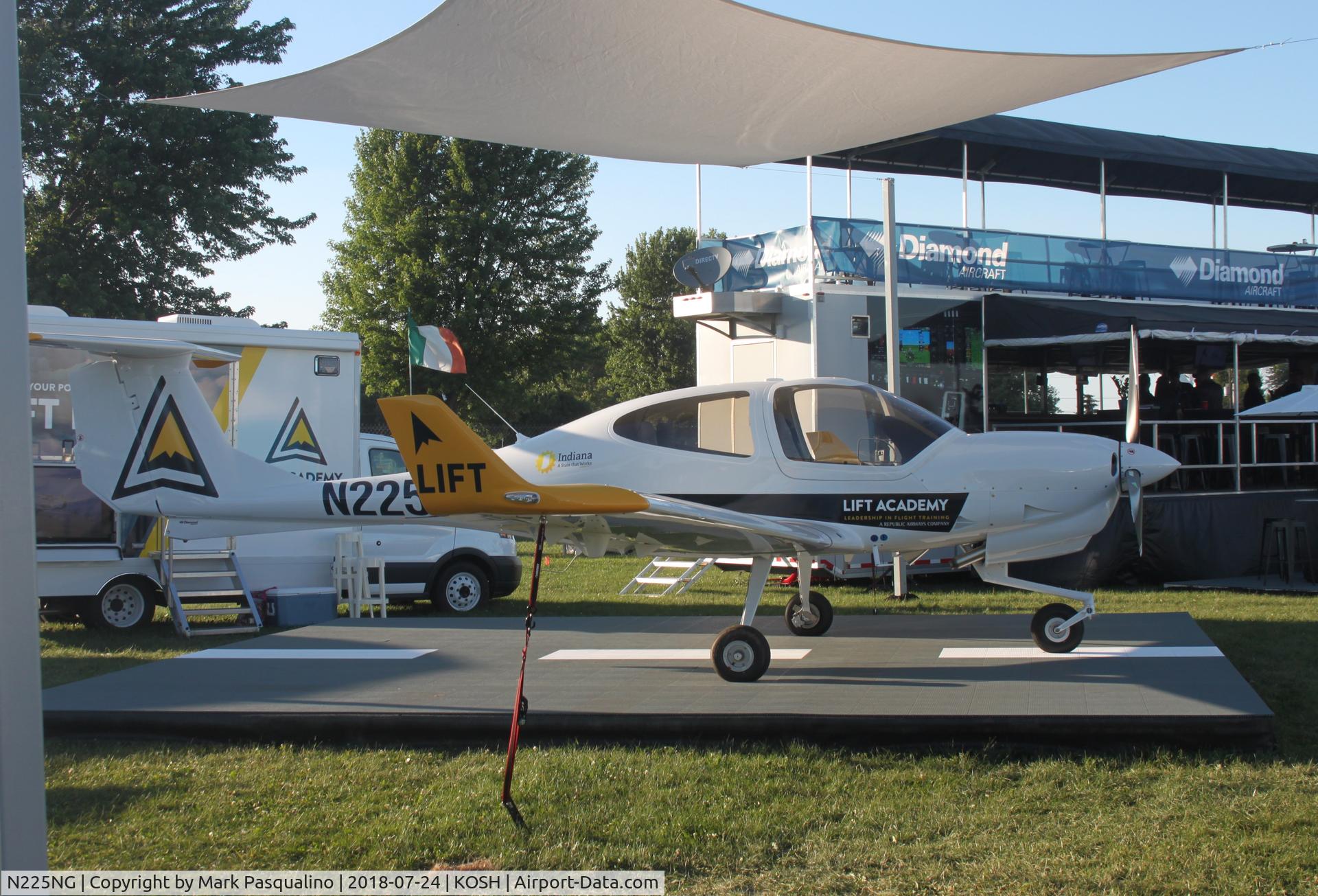 N225NG, 2018 Diamond DA-40NG Diamond Star Diamond Star C/N 40.NC019, Diamond DA 40 NG