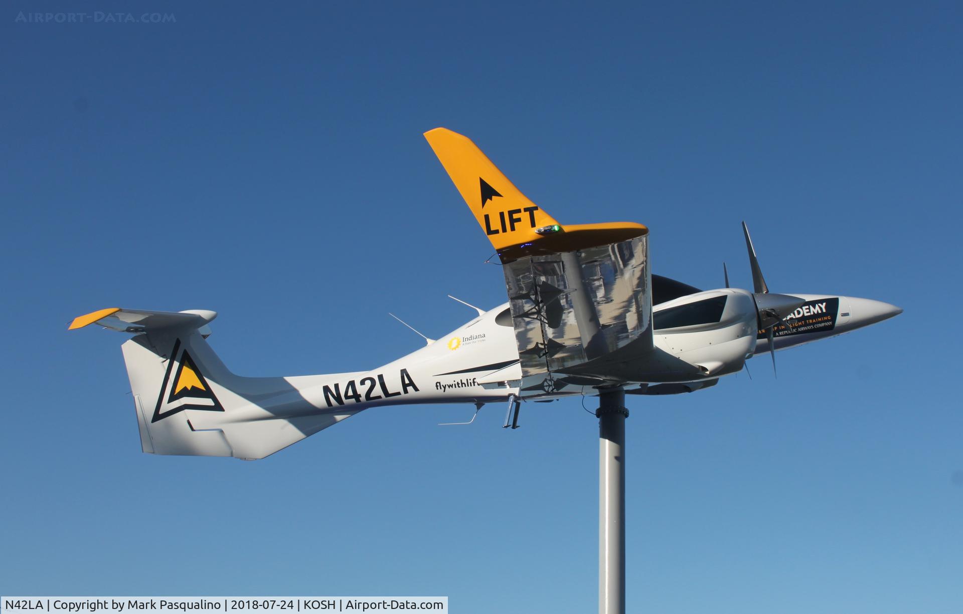 N42LA, 2005 Diamond DA-42-NG Twin Star Twin Star C/N 42.063, Diamond DA 42 NG