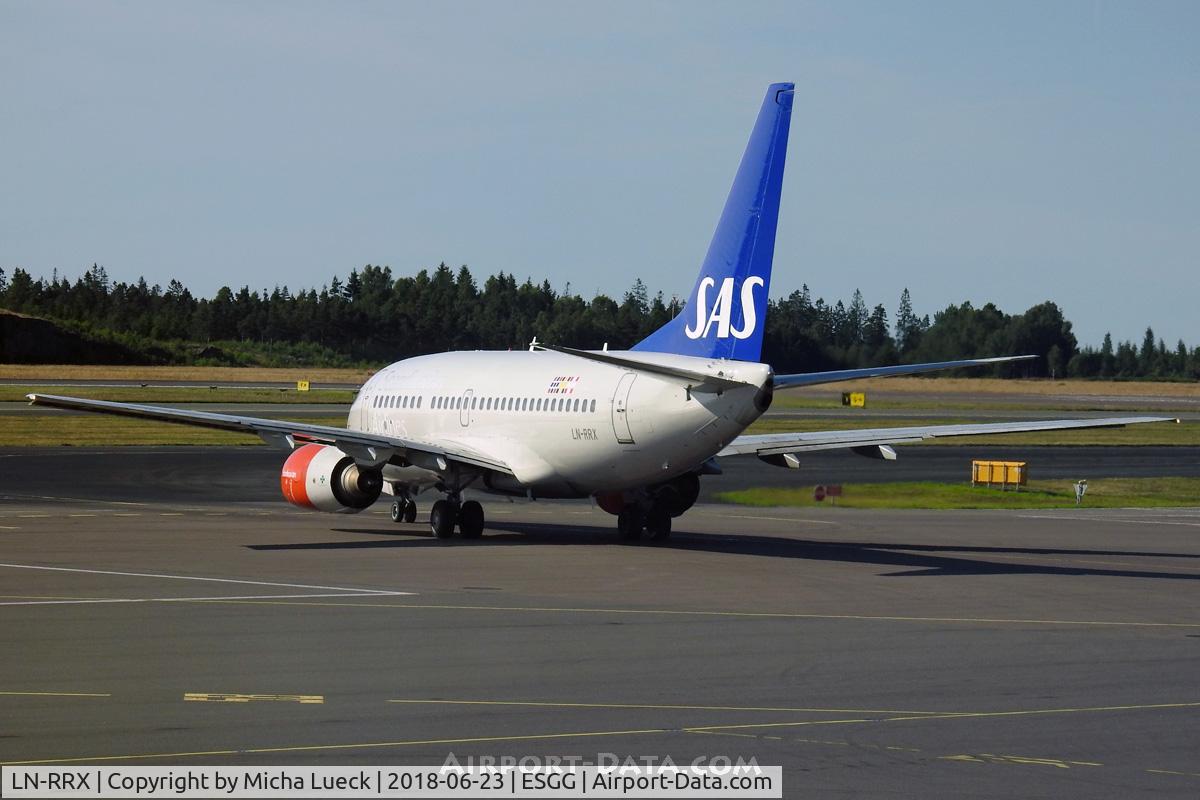 LN-RRX, 1998 Boeing 737-683 C/N 28296, At Gothenburg