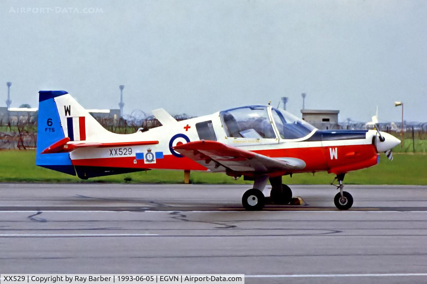 XX529, 1973 Scottish Aviation Bulldog T.1 C/N BH120/215, XX529   Scottish Aviation SA.120 Bulldog T.1 [BH120/215] (Royal Air Force) RAF Brize Norton~G 05/06/1993