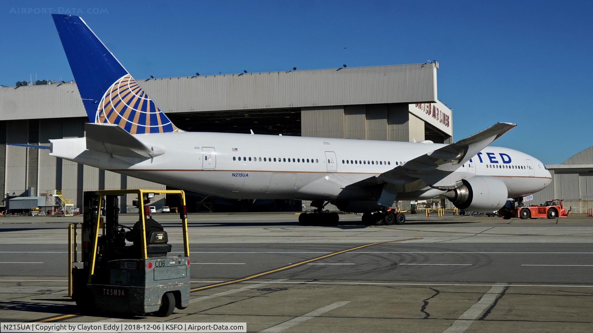 N215UA, 2000 Boeing 777-222 C/N 30221, SFO 2018.