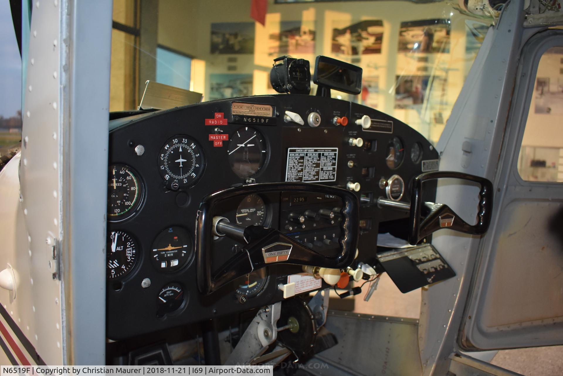 N6519F, 1966 Cessna 150F C/N 15063119, Cessna 150F Panel