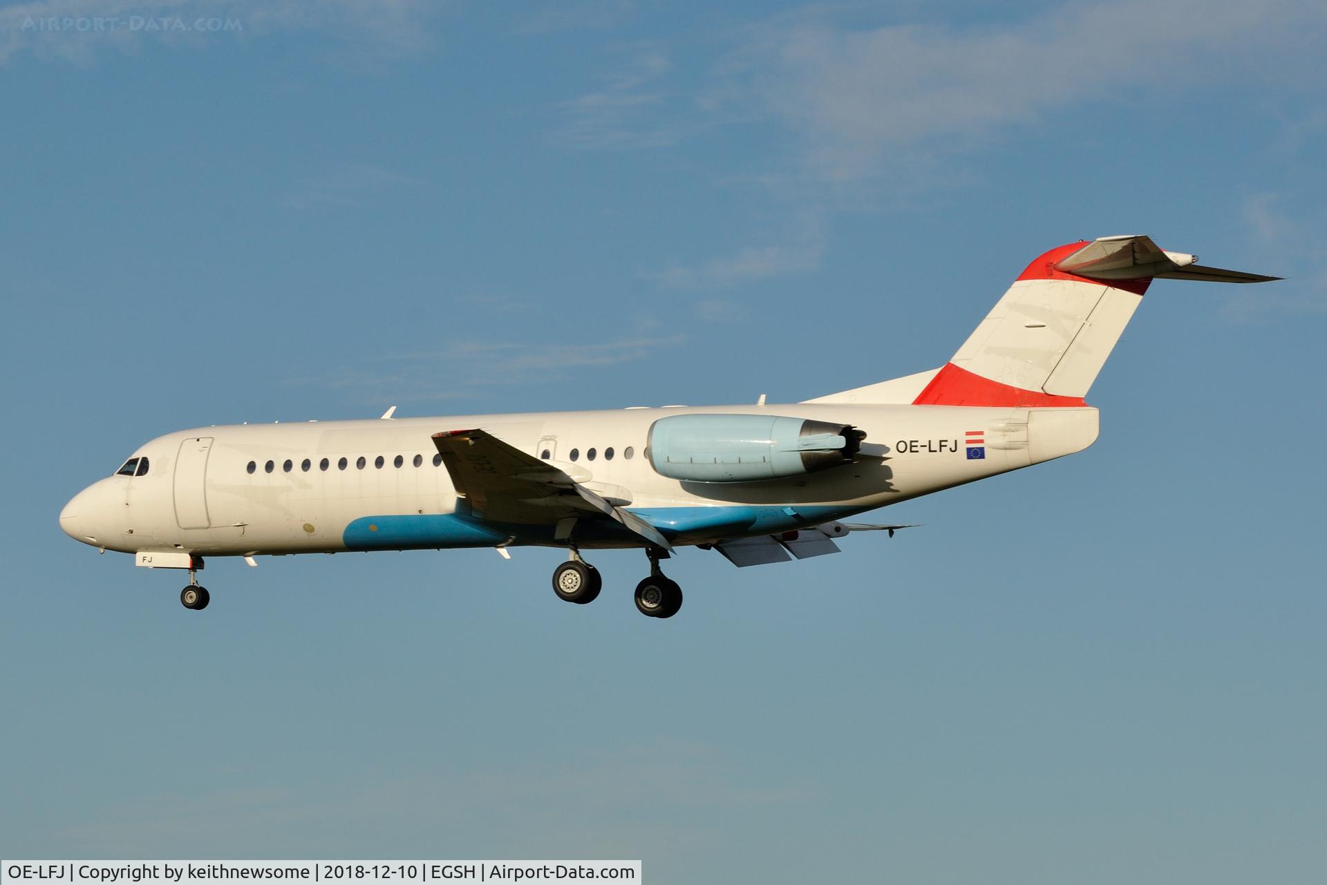OE-LFJ, 1995 Fokker 70 (F-28-0070) C/N 11532, Landing onto runway 27.