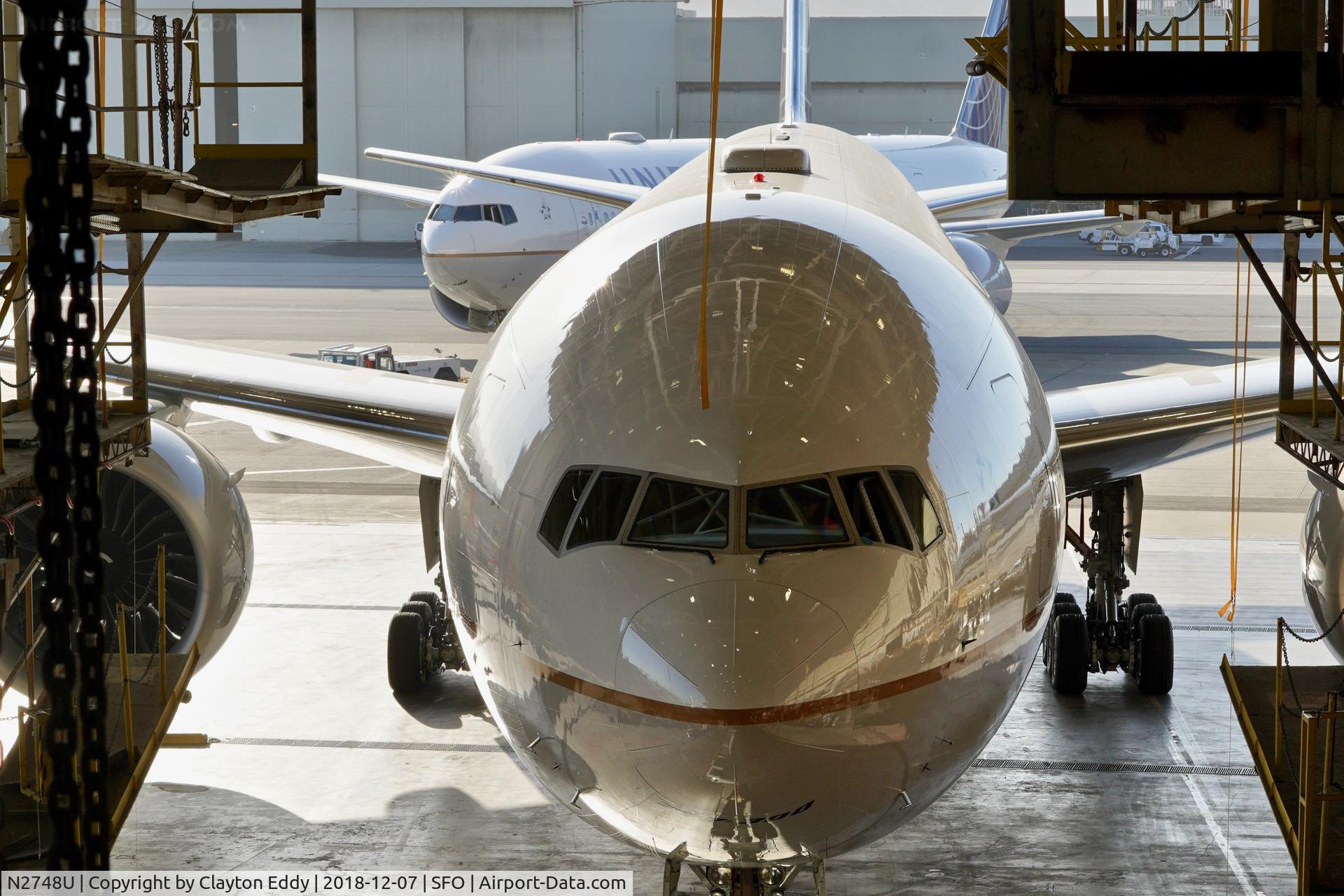 N2748U, 2018 Boeing 777-300/ER C/N 64994, SFO 2018.