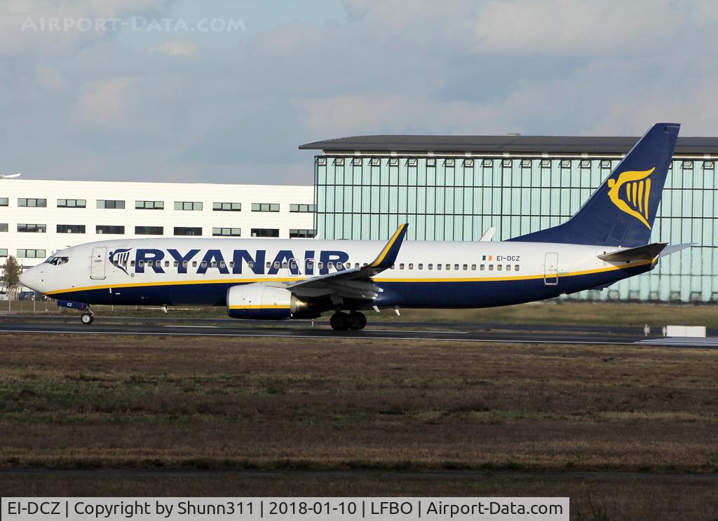 EI-DCZ, 2004 Boeing 737-8AS C/N 33815, Ready for take off from rwy 32R