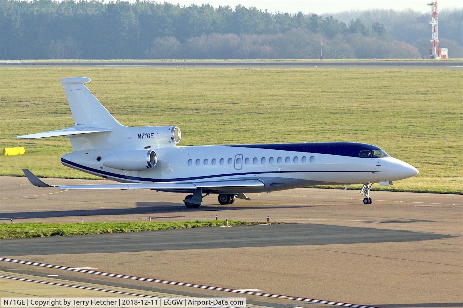 N71GE, 2017 Dassault Falcon 7X C/N 432, At Luton