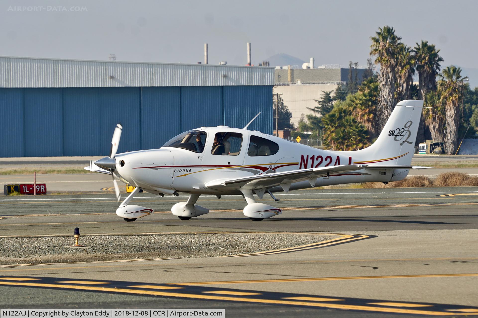 N122AJ, 2005 Cirrus SR22 C/N 1547, Buchanan Field Concord California 2018.