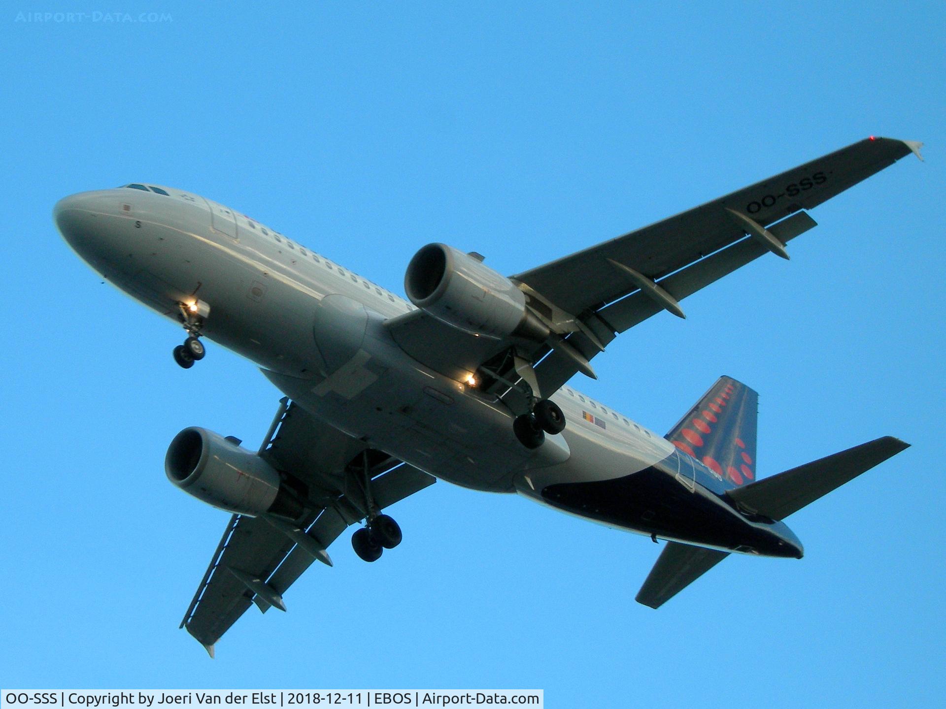 OO-SSS, 2003 Airbus A319-111 C/N 2030, Moments before touchdown rwy26, training flight